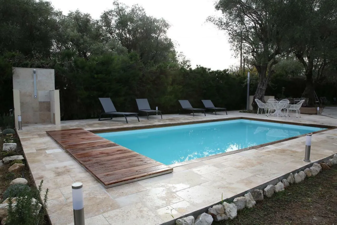 Villa Roquefort Les Pins Hébergement de vacances